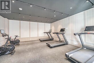 3079 Trafalgar Rd in Oakville, ON - Building Photo - Building Photo