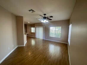 221 Reassuring Ct in Henderson, NV - Building Photo - Building Photo