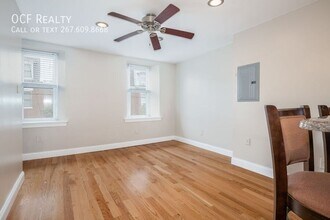 2220 Fitzwater St in Philadelphia, PA - Foto de edificio - Building Photo