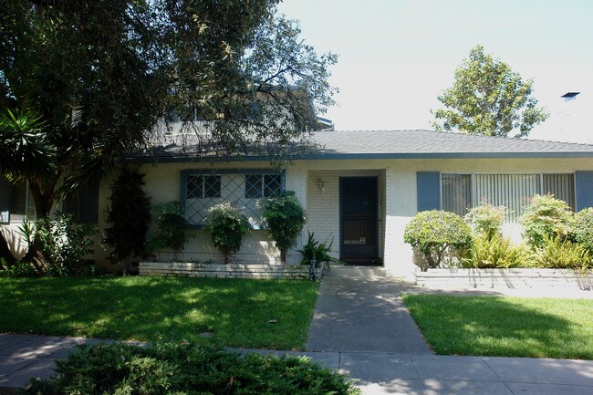 329 Auburn Way in San Jose, CA - Foto de edificio - Building Photo