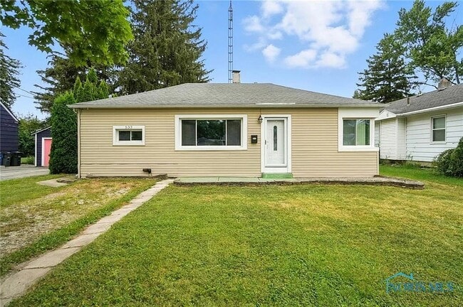 property at 533 W 8th St