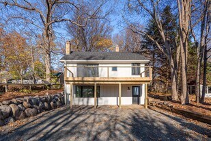 5340 Edsall Rd in Mound, MN - Building Photo