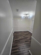 583 Winding Creek Rd in Fayetteville, NC - Foto de edificio - Building Photo