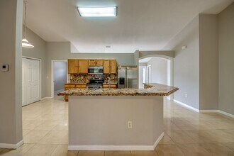2462 Nature Pointe Loop in Ft. Myers, FL - Building Photo - Building Photo