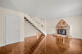 6400 Oak Chase Ln in Riverdale, GA - Building Photo - Building Photo