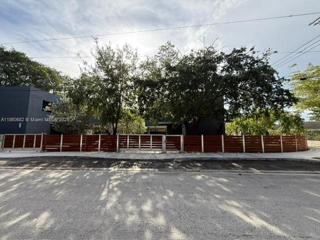 5198 NW 3rd Ave in Miami, FL - Building Photo - Building Photo
