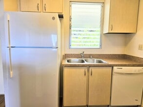 4970 Kilauea Ave in Honolulu, HI - Building Photo - Building Photo