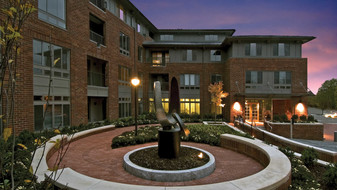 Watertown Square Apartments