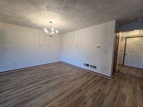 512 Harding St in Lower Burrell, PA - Building Photo - Building Photo