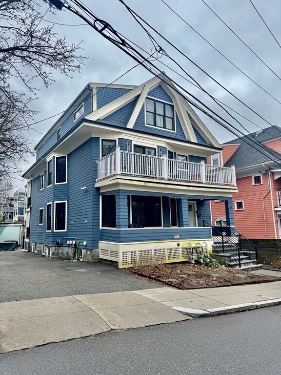 property at 8 Robeson St