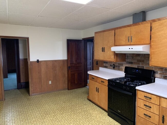 4790 Lancaster Thornville Rd NE in Pleasantville, OH - Building Photo - Building Photo