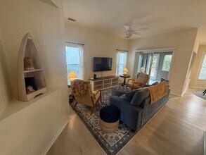 60 Padgett Dr in Bluffton, SC - Building Photo - Building Photo