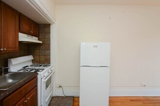 2737 N Spaulding Ave in Chicago, IL - Building Photo - Building Photo