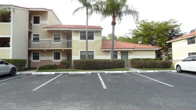 9951 Nob Hill Pl in Sunrise, FL - Building Photo - Building Photo