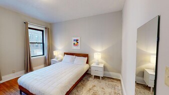 70 Queensberry St, Unit 16 in Boston, MA - Building Photo