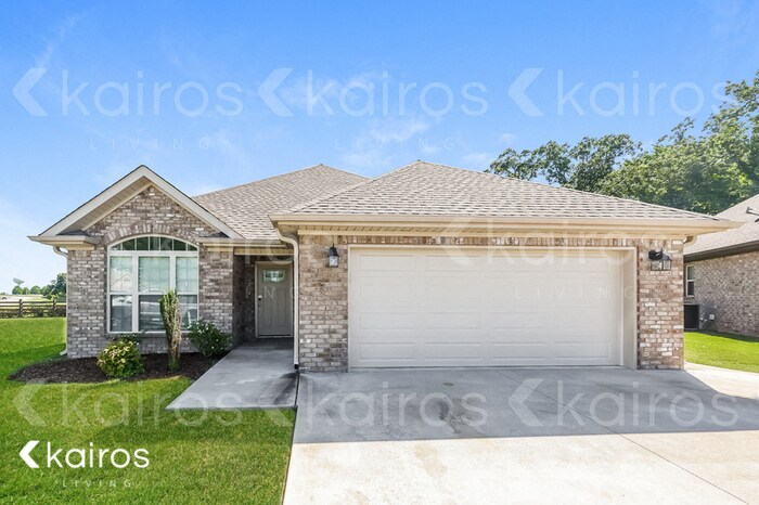 55 Briley Ct in Florence, AL - Building Photo