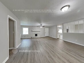 6411 Edenfield Dr in Lithonia, GA - Foto de edificio - Building Photo