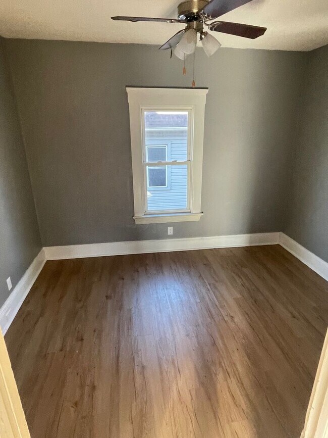 3483 W 63rd St, Unit DOWN in Cleveland, OH - Foto de edificio - Building Photo