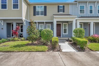 4966 Avalon Park Blvd in Wesley Chapel, FL - Building Photo - Building Photo