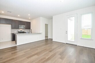 25230 Benroe St in Katy, TX - Building Photo - Building Photo