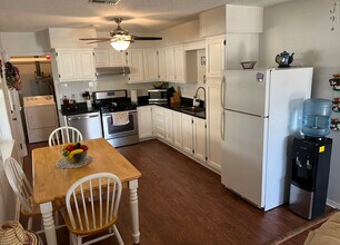 451 Marion Ave in Harvey, LA - Foto de edificio - Building Photo