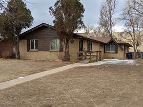 1009 Emporia St, Unit 1009 in Aurora, CO - Foto de edificio - Building Photo