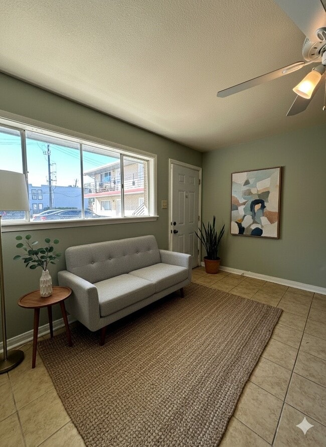 property at 516 Holiday Dr