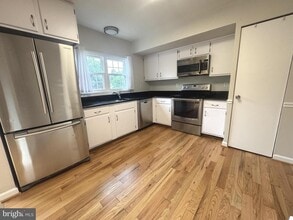 18215 Kitchen House Ct in Germantown, MD - Building Photo - Building Photo