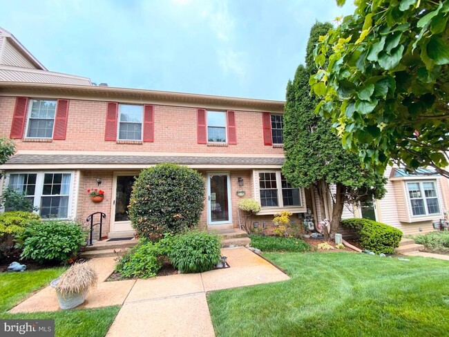 property at 618 Shropshire Dr