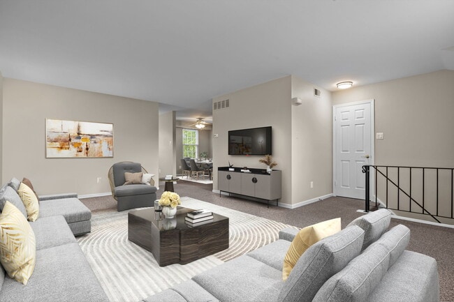 560 Thrush Ct, Unit B