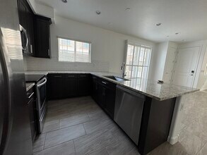 4100 S Pinelake Way, Unit 185 in Chandler, AZ - Building Photo - Building Photo