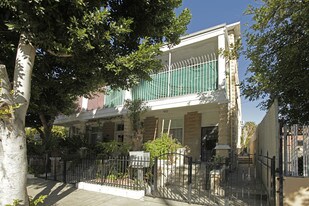 153 E Center St in Pomona, CA - Building Photo