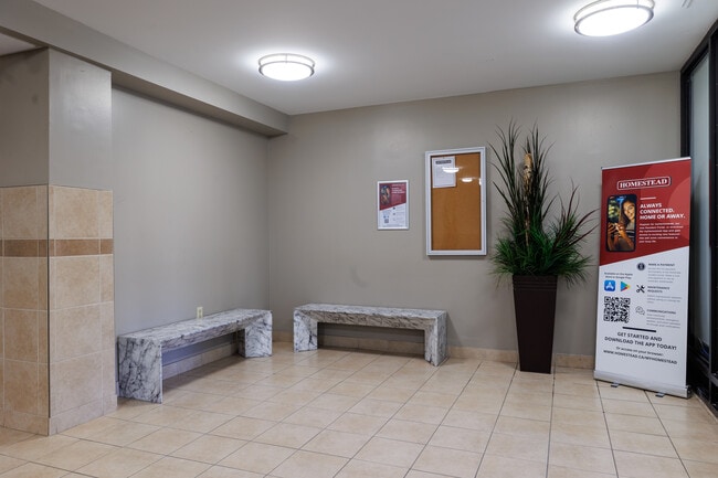 Bradley Court I/II in London, ON - Building Photo - Lobby