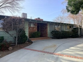 3012 Indian Creek Dr in Bishop, CA - Building Photo