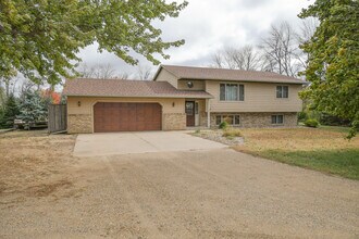 26118 467th Ave in Sioux Falls, SD - Building Photo - Building Photo