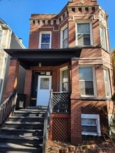 2509 N Harding Ave in Chicago, IL - Building Photo - Building Photo