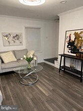 1077 S Edison St in Arlington, VA - Building Photo - Building Photo