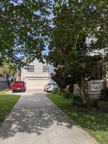 308 Coconut Grove Ct, Unit Carriage House in Panama City Beach, FL - Building Photo