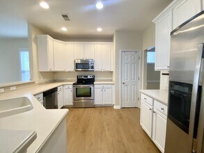 4 Woods Bay Rd in Bluffton, SC - Building Photo - Building Photo