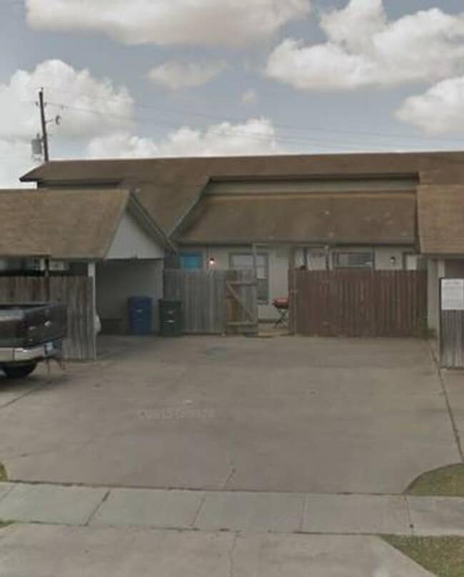 property at 5749 Crestmore Dr