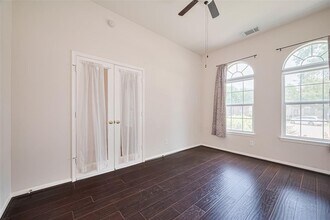 4627 Adobe Pines Ln in Houston, TX - Foto de edificio - Building Photo