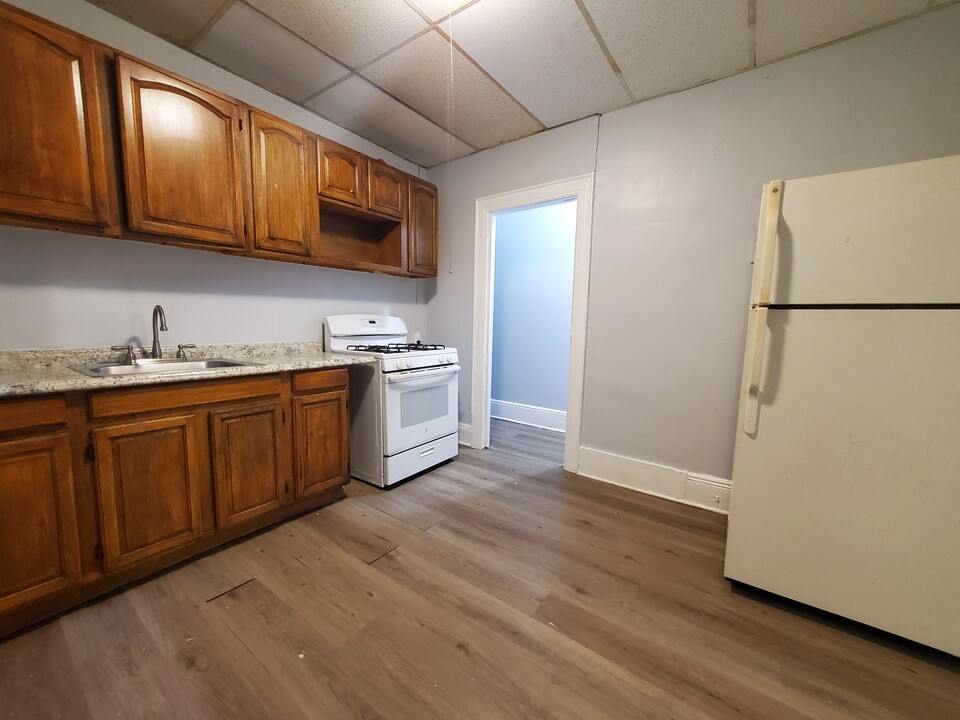 344 Forrest St in Jersey City, NJ - Building Photo