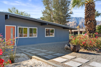 1950 N Magnolia Rd in Palm Springs, CA - Building Photo - Building Photo