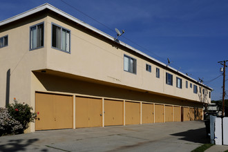 4500 East 7th Street in Long Beach, CA - Building Photo - Building Photo