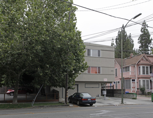 164 E Reed St in San Jose, CA - Foto de edificio - Building Photo