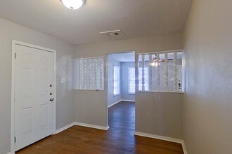 508 W 8th St in Lancaster, TX - Building Photo - Building Photo