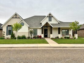 310 N 11th St in Wolfforth, TX - Building Photo