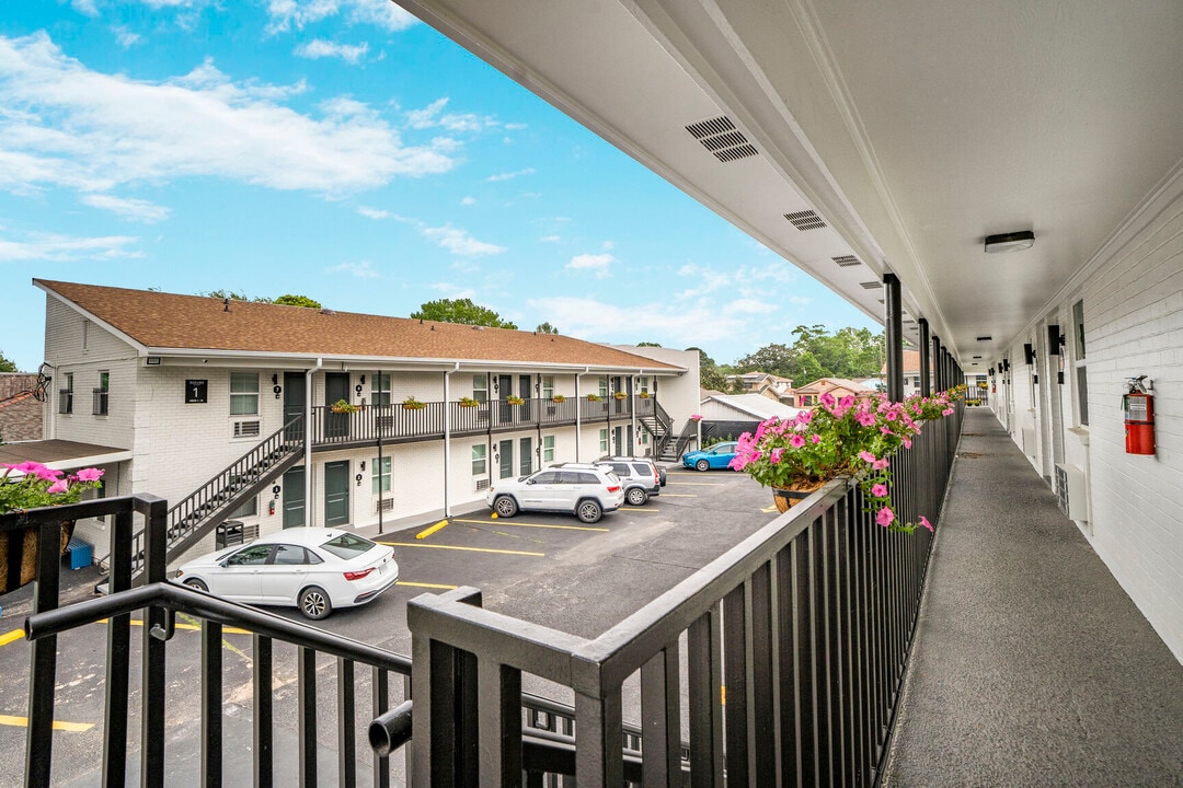 Redamo Suites in New Orleans, LA - Foto de edificio