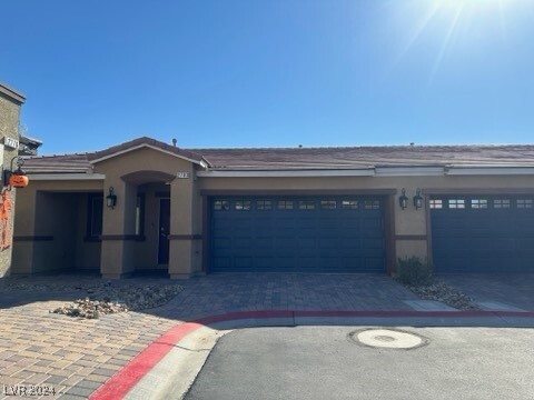 2780 China Cove St in Laughlin, NV - Building Photo