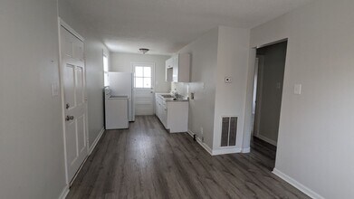 1325 Mayfair Ave in Greensboro, NC - Building Photo - Building Photo